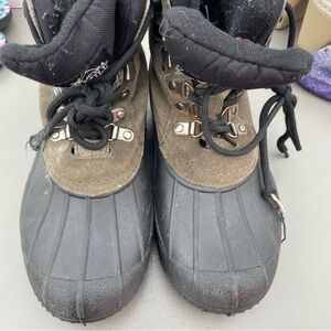 Old Mill Winter Boots Size 9